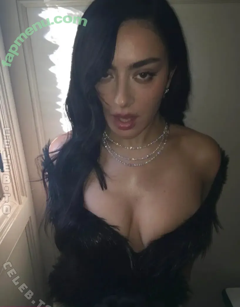 Charli XCX nude photo #3899 (charli_xcx / charlignarly / charlixcx)