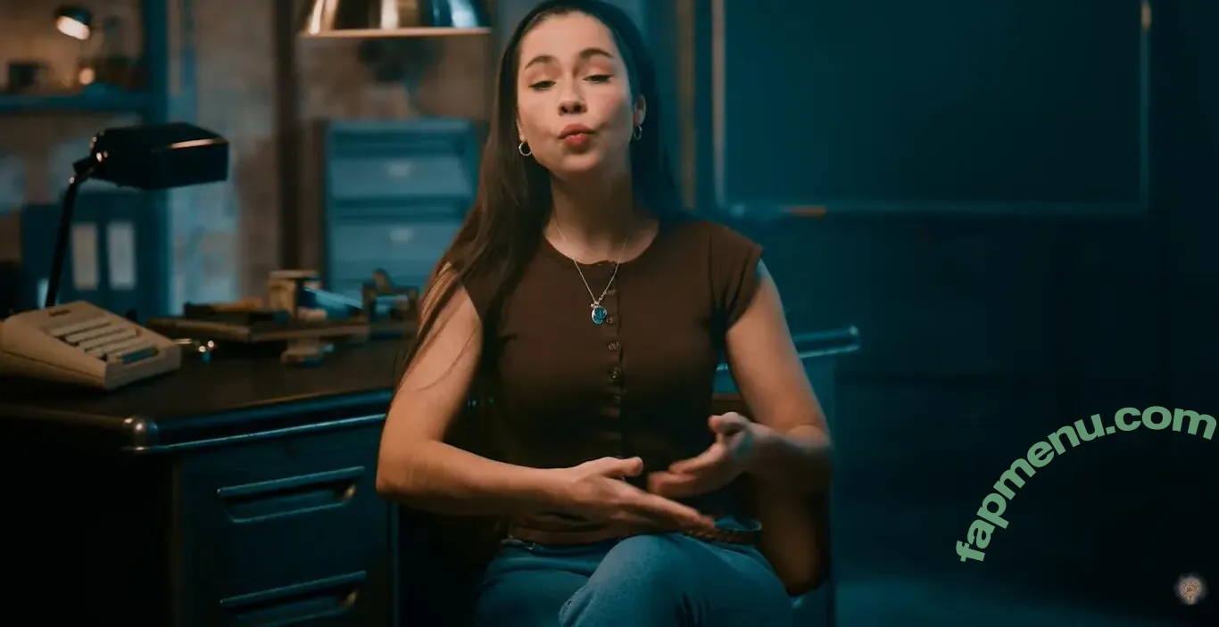 Charlie Danger nude photo #0292 (Les Revues du Monde / charlie__danger / revuesdumonde)