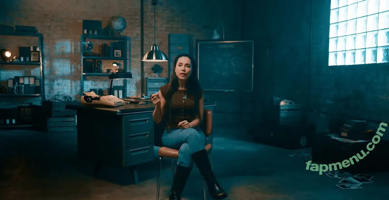 Charlie Danger nude photo #0299 (Les Revues du Monde / charlie__danger / revuesdumonde)