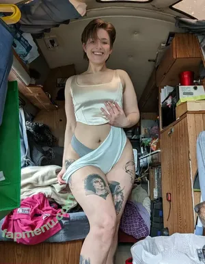  nude photo #0004