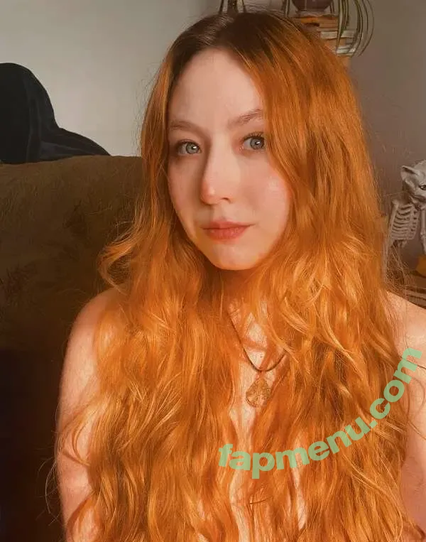 Charlie nude photo #0026 (charlidamelio / charlotteeee01 / themollymuscle)