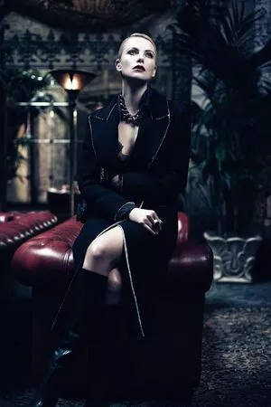 Charlize Theron / CharlizeAfrica nude photo #0073