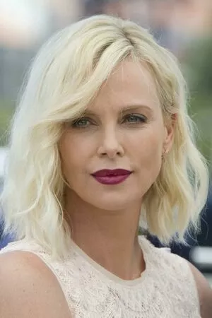 Charlize Theron / CharlizeAfrica nude photo #0178