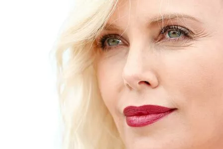 Charlize Theron / CharlizeAfrica nude photo #0179