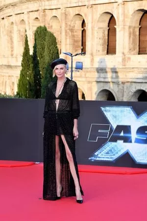 Charlize Theron / CharlizeAfrica nude photo #0322