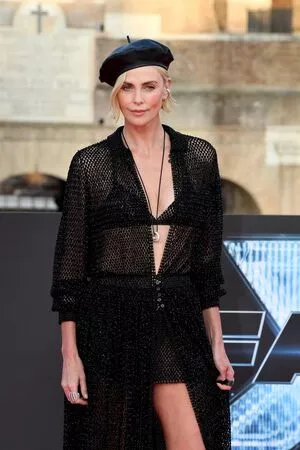 Charlize Theron / CharlizeAfrica nude photo #0324