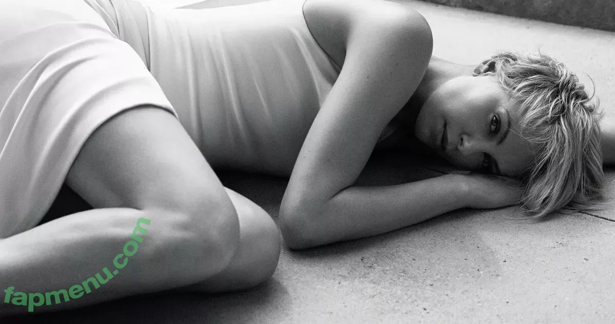 Charlize Theron nude photo #0061 (CharlizeAfrica)