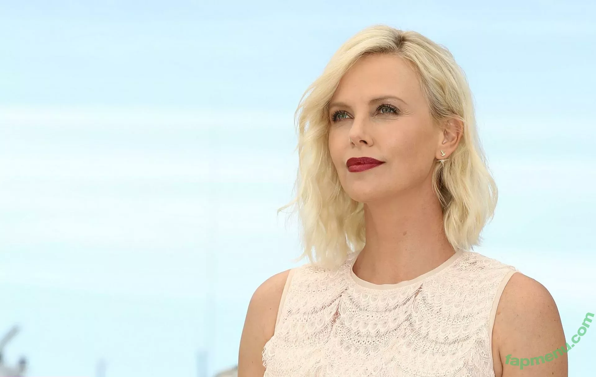 Charlize Theron nude photo #0152 (CharlizeAfrica)