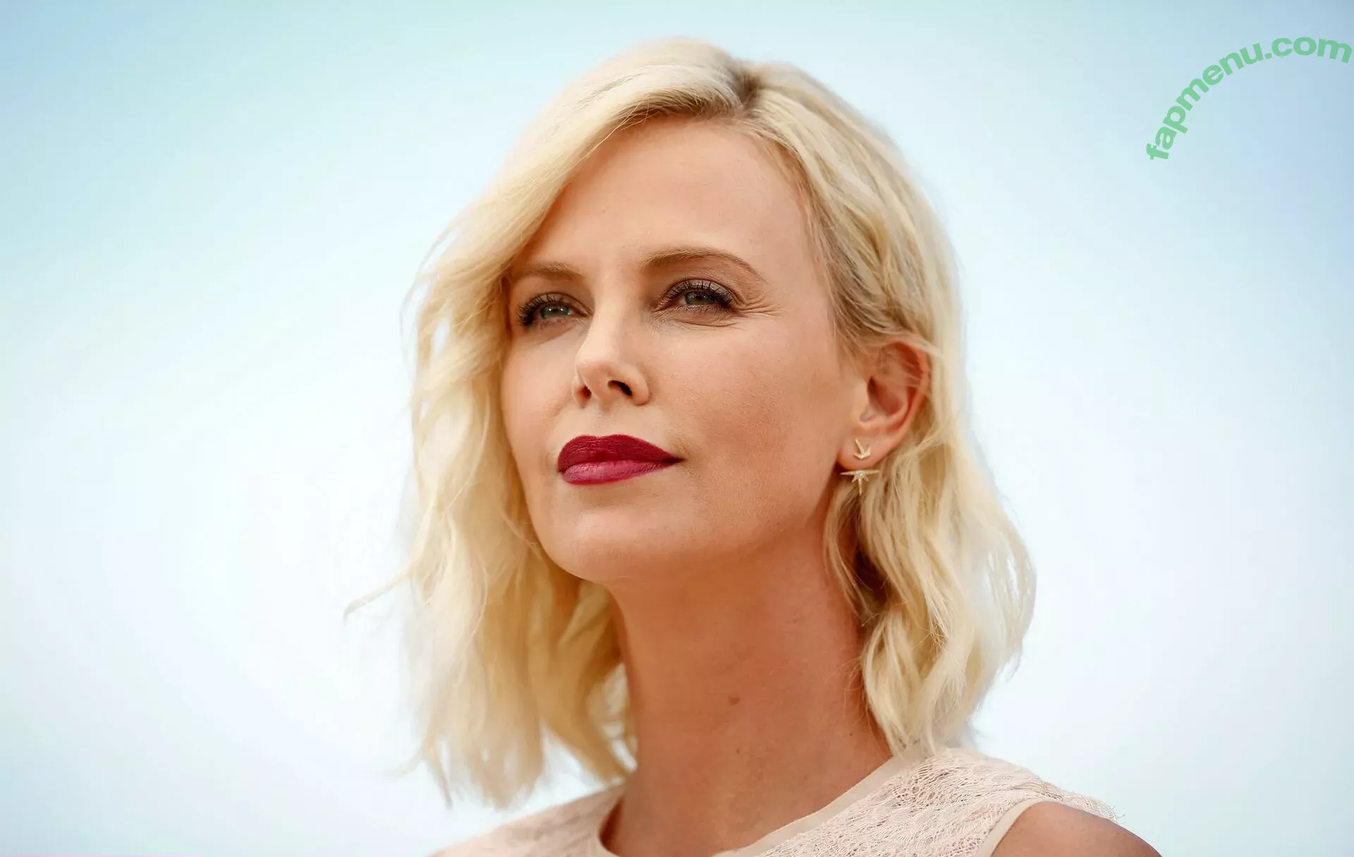 Charlize Theron nude photo #0181 (CharlizeAfrica)