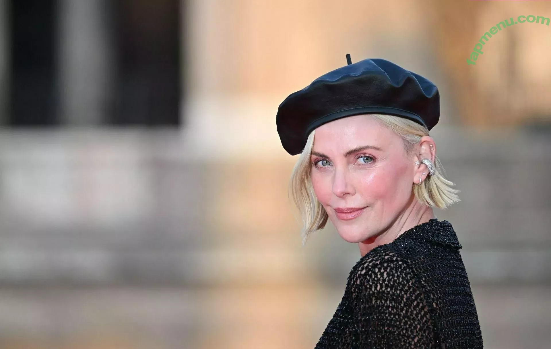 Charlize Theron nude photo #0257 (CharlizeAfrica)