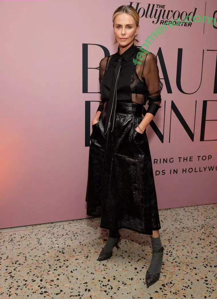 Charlize Theron nude photo #0392 (CharlizeAfrica)