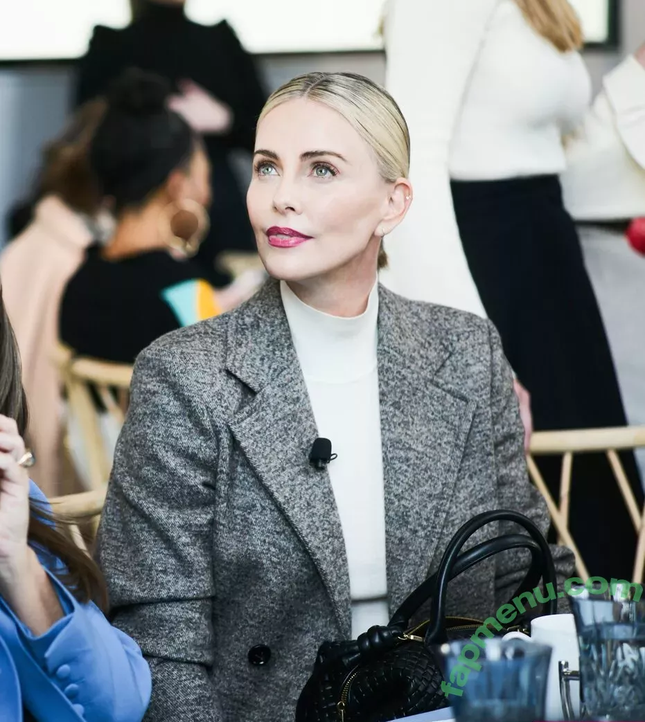 Charlize Theron nude photo #0404 (CharlizeAfrica)