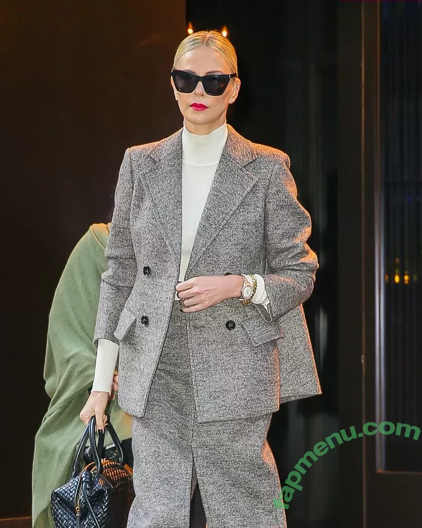 Charlize Theron nude photo #0405 (CharlizeAfrica)