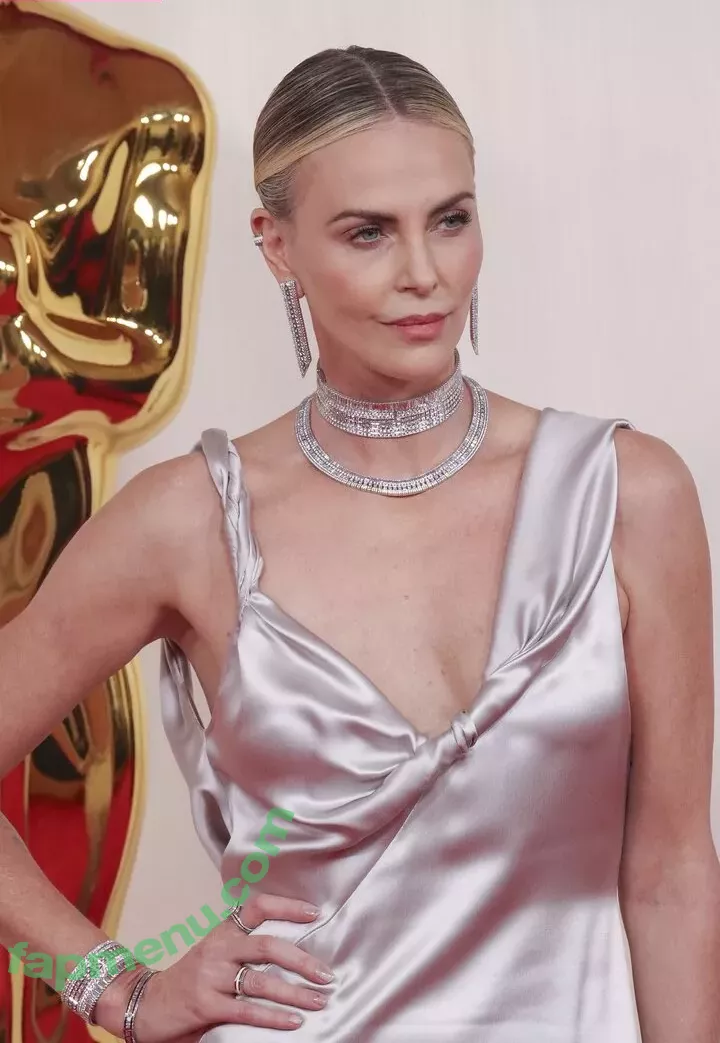 Charlize Theron nude photo #0436 (CharlizeAfrica)