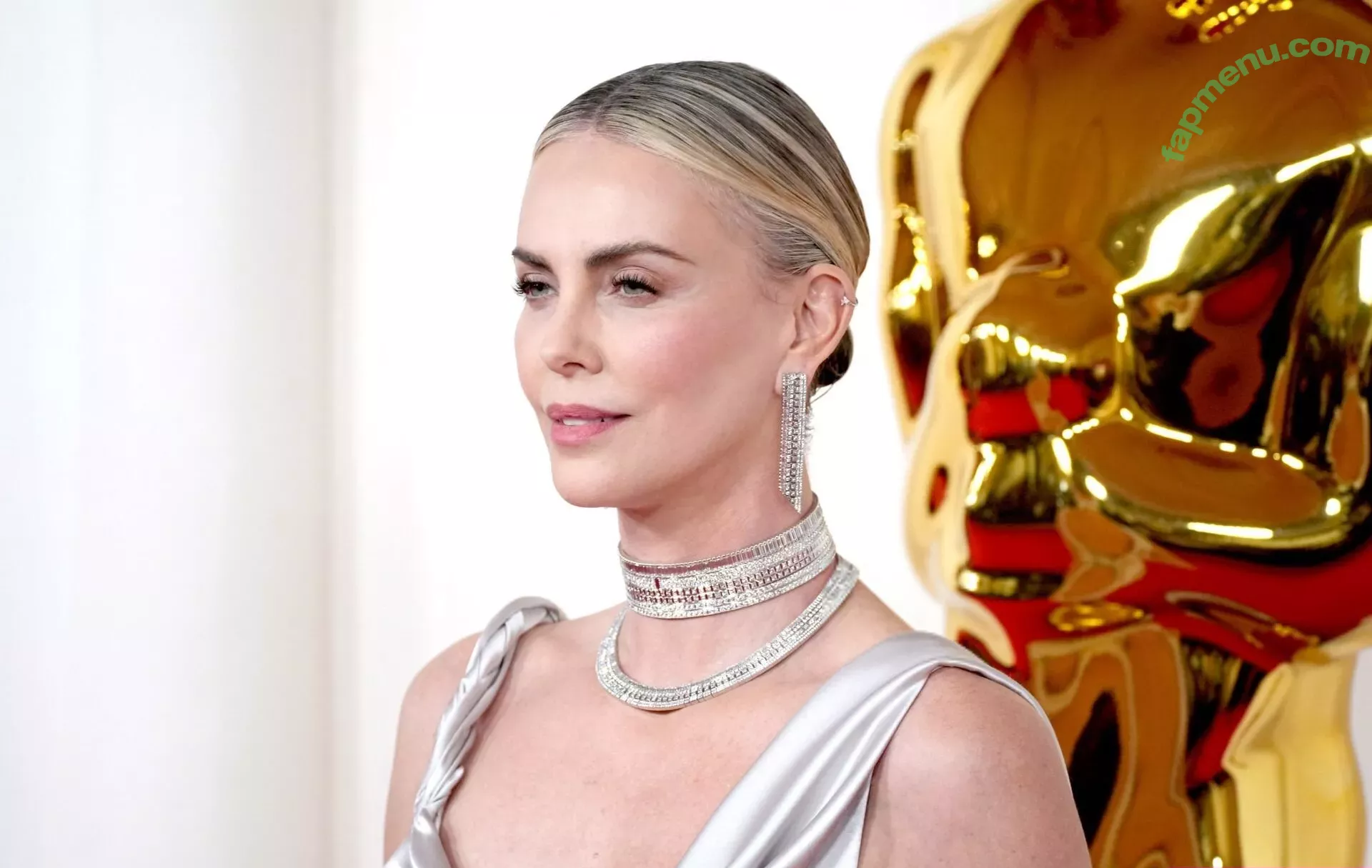 Charlize Theron nude photo #0446 (CharlizeAfrica)