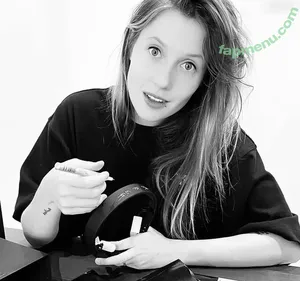 Charlotte De Witte / Techno DJ / cdwnation / charlottedewittemusic nude photo #0112