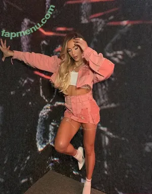 Charlotte Flair / WWE / charlottewwe nude photo #1452