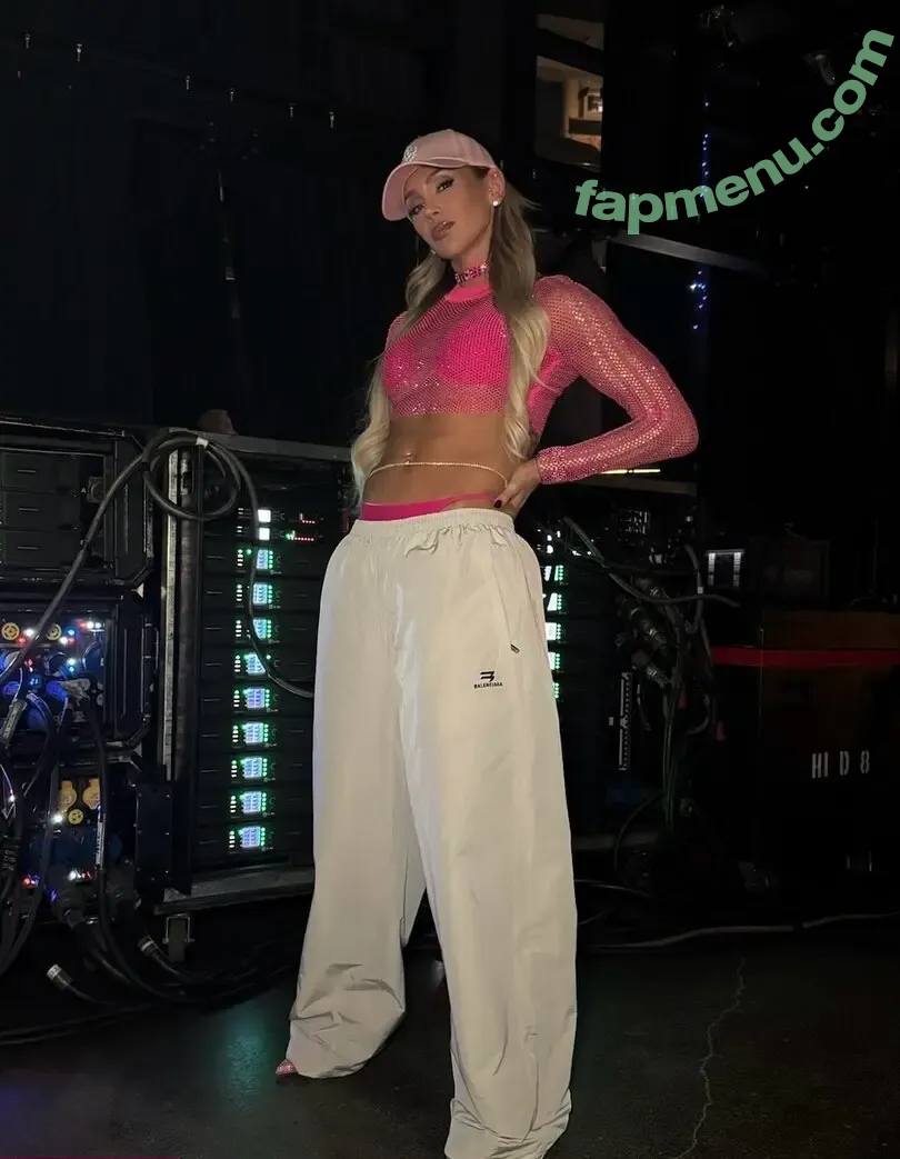 Charlotte Flair nude photo #1384 (WWE / charlottewwe)