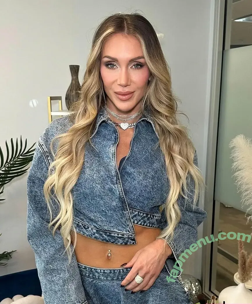 Charlotte Flair nude photo #1392 (WWE / charlottewwe)