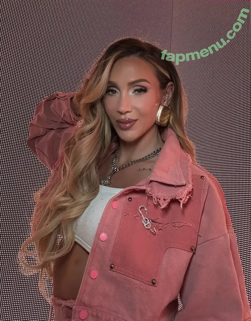 Charlotte Flair nude photo #1456 (WWE / charlottewwe)