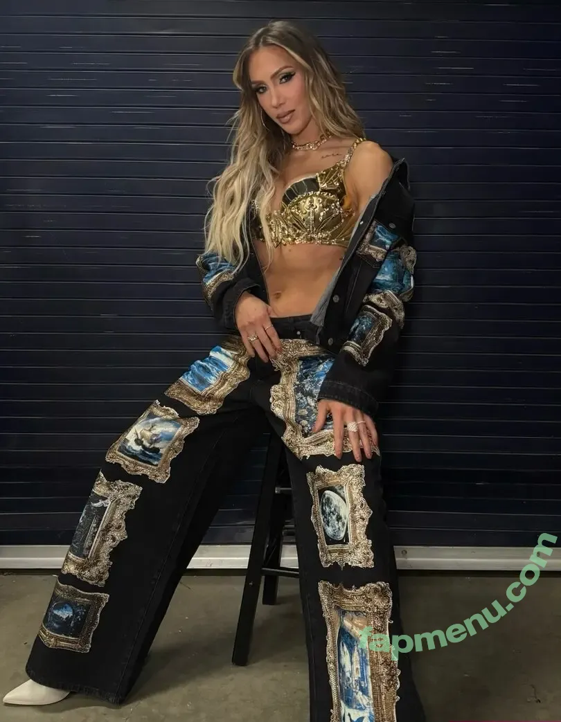 Charlotte Flair nude photo #1533 (WWE / charlottewwe)