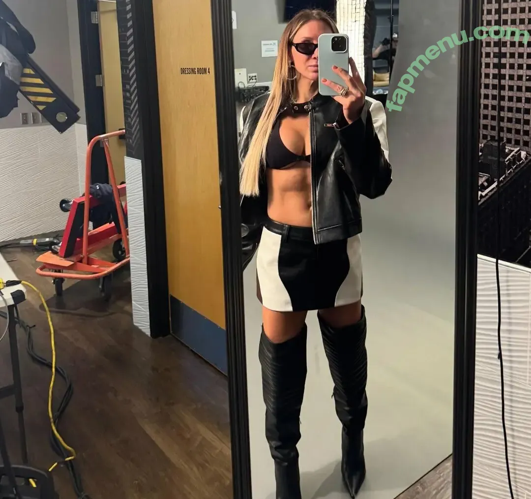 Charlotte Flair nude photo #1564 (WWE / charlottewwe)