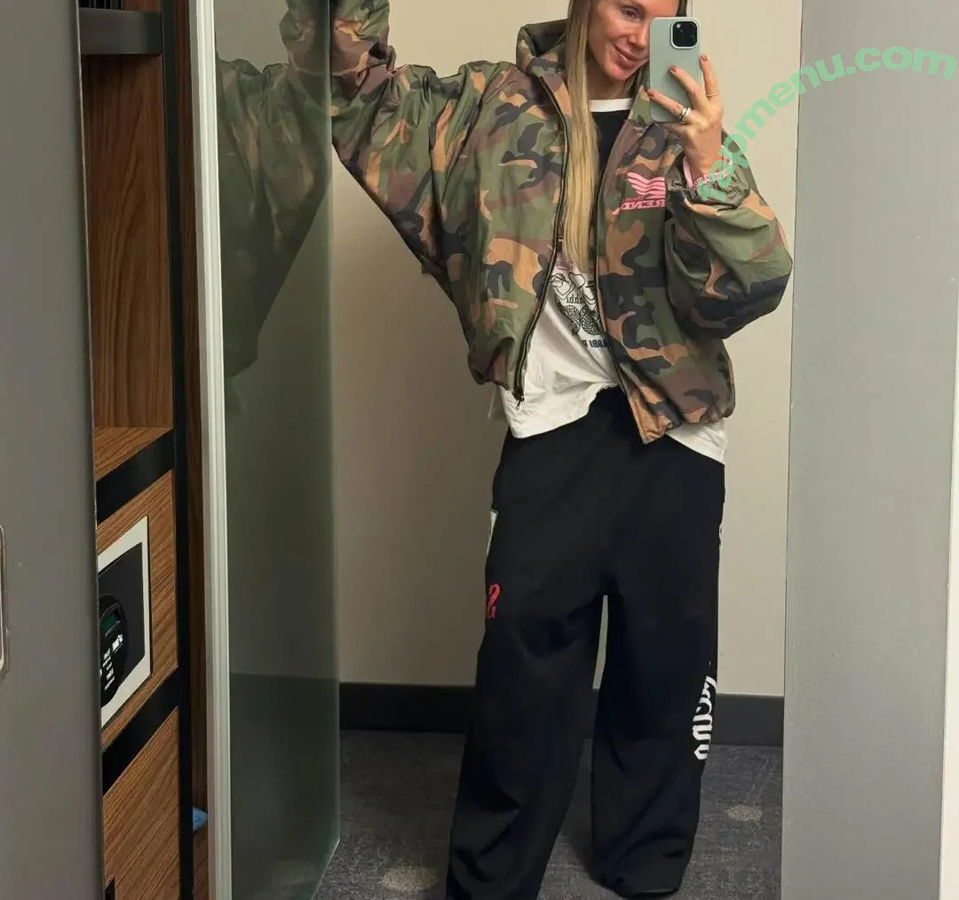 Charlotte Flair nude photo #1565 (WWE / charlottewwe)