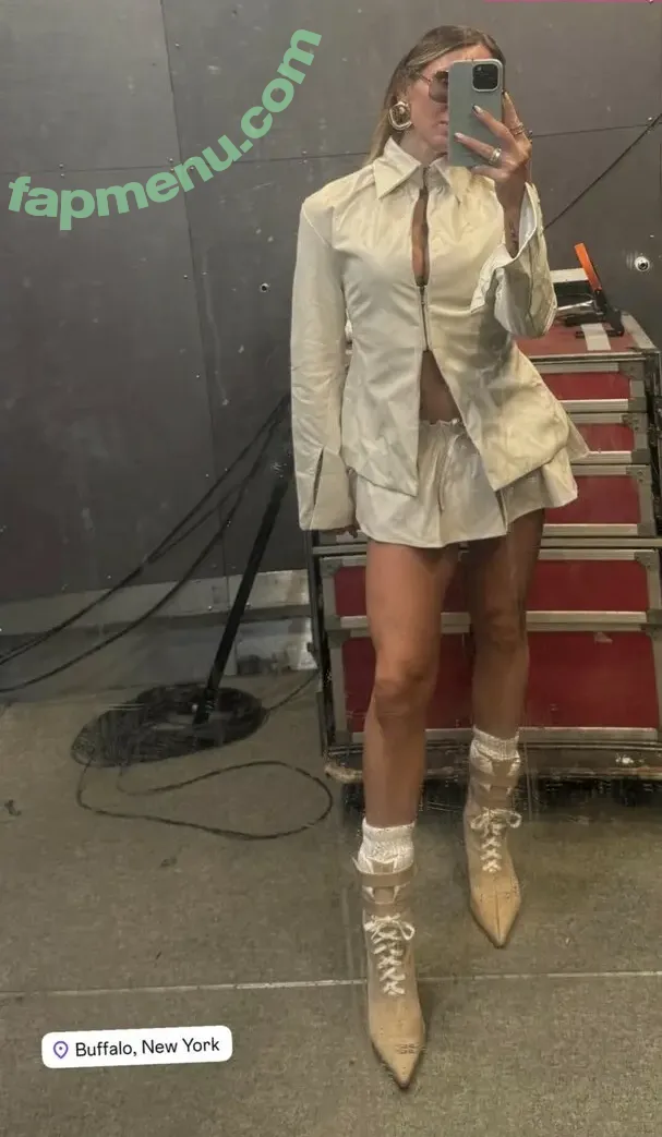 Charlotte Flair nude photo #1634 (MsCharlotteWWE / WWE / charlottewwe)