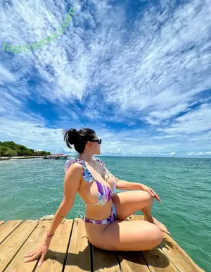 charlotte.freex / charlotteslawrence nude photo #0014