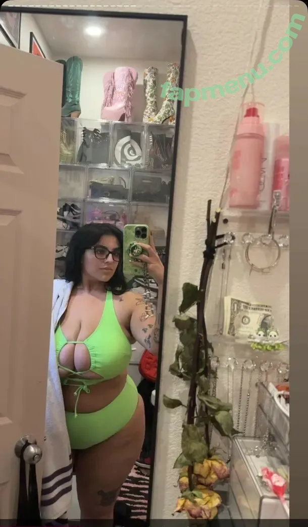 Charlotte.G nude photo #0025 (Charlotte Godoy / charlottegshore)