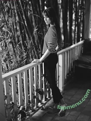 Charlotte Gainsbourg / cgainsbourg / charlottegainsbourg nude photo #0158
