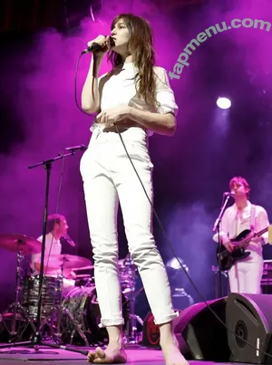 Charlotte Gainsbourg / cgainsbourg / charlottegainsbourg nude photo #0162