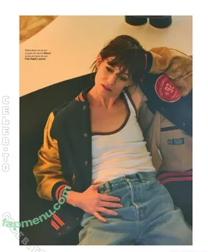 Charlotte Gainsbourg / cgainsbourg / charlottegainsbourg nude photo #0224