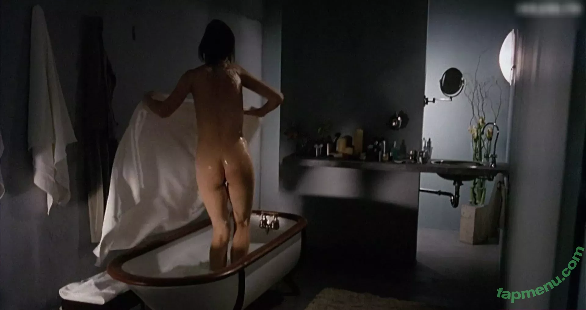 Charlotte Gainsbourg nude photo #0102 (cgainsbourg / charlottegainsbourg)