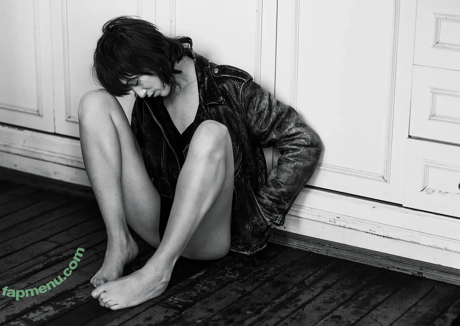 Charlotte Gainsbourg nude photo #0165 (cgainsbourg / charlottegainsbourg)