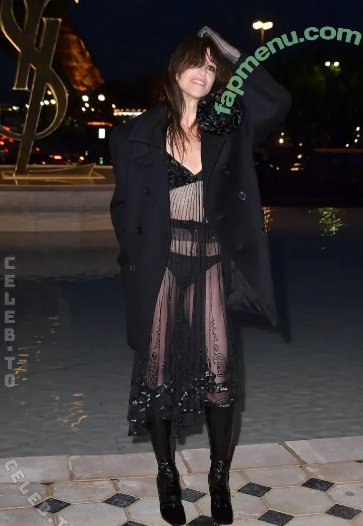 Charlotte Gainsbourg nude photo #0218 (cgainsbourg / charlottegainsbourg)