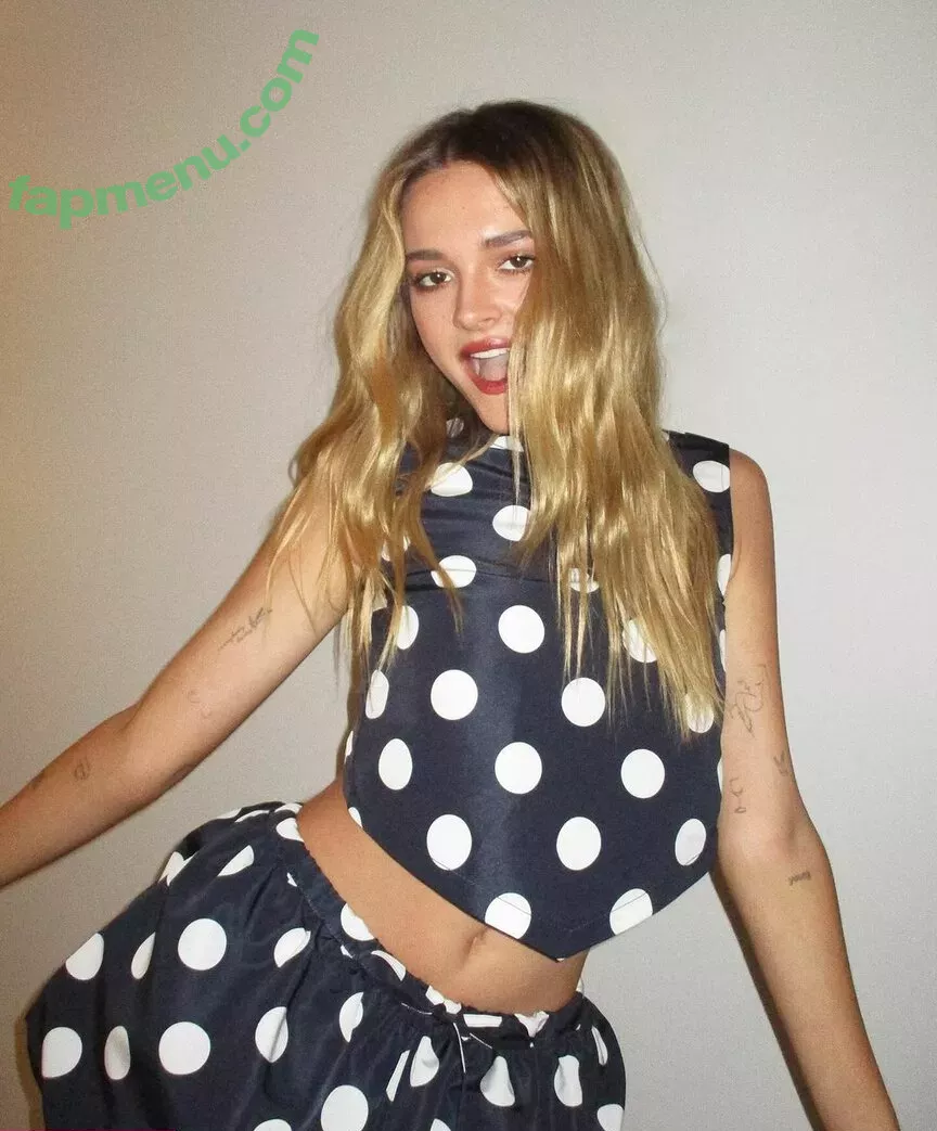Charlotte Lawrence nude photo #0536 (charlotteslawrence)