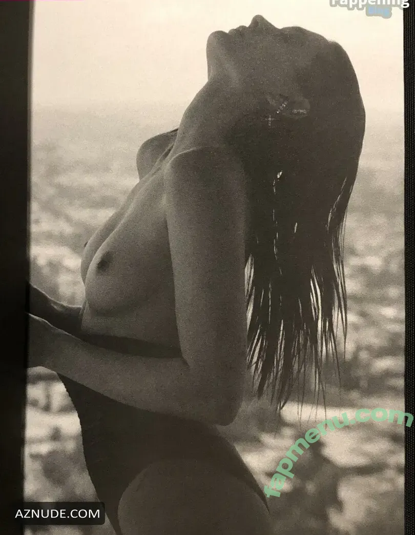 Charlotte Lawrence nude photo #0955 (charlotteslawrence)