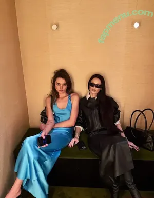 Charlotte Lawrence / charlotteslawrence nude photo #1114