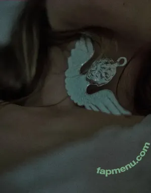 Charlotte Lawrence / charlotteslawrence nude photo #1120