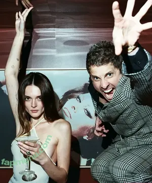 Charlotte Lawrence / charlotteslawrence nude photo #1133