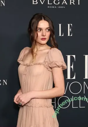 Charlotte Lawrence / charlotteslawrence nude photo #1168