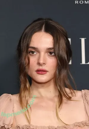 Charlotte Lawrence / charlotteslawrence nude photo #1170