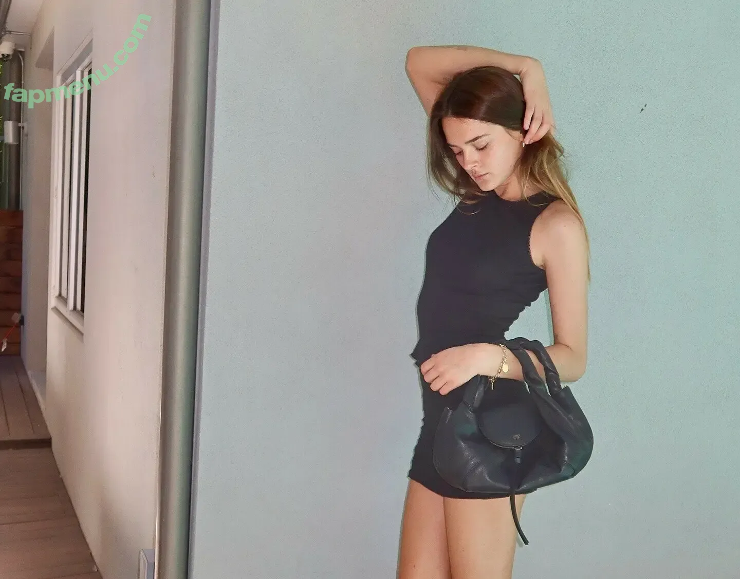 Charlotte Lawrence nude photo #1035 (charlotteslawrence)