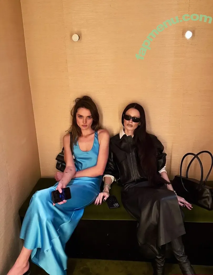 Charlotte Lawrence nude photo #1114 (charlotteslawrence)