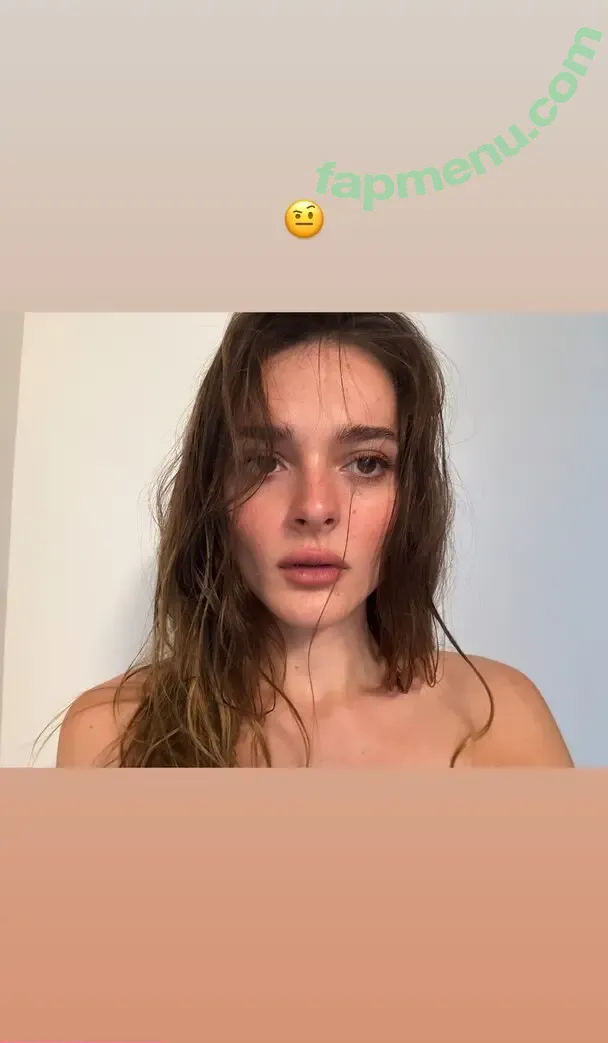 Charlotte Lawrence nude photo #1126 (charlotteslawrence)
