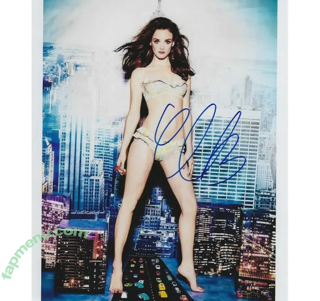 Charlotte Le Bon nude photo #0030 (lebonlebon)