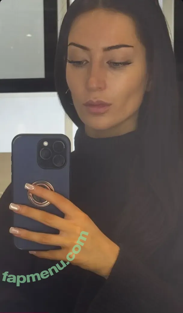 Charlotte Lion nude photo #0061 (L0ttsLi0n / Lottie Lion / littlebitsoflottie / lottie.lion)