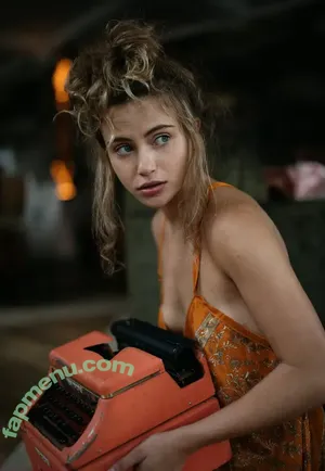 Charlotte Mckee / charlottemckee nude photo #0057