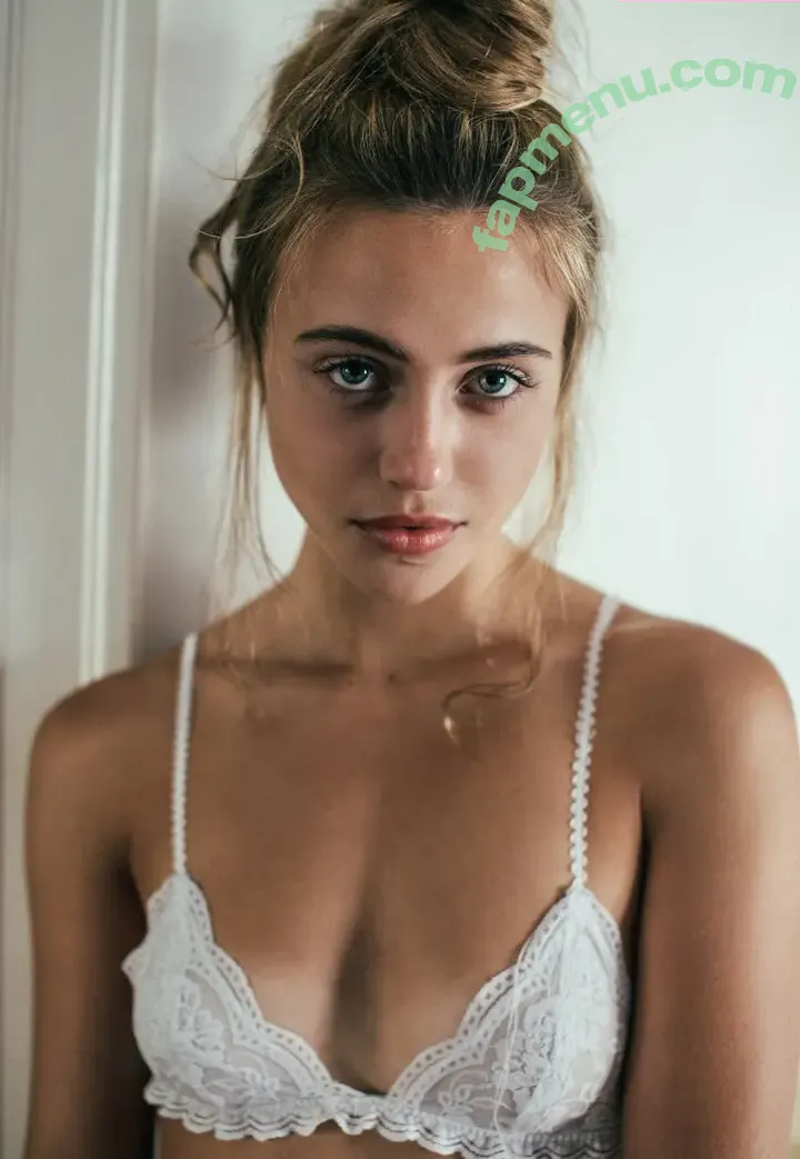 Charlotte Mckee nude photo #0047 (charlottemckee)